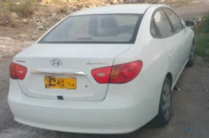 Elantra 2010 Hyundai manually operated