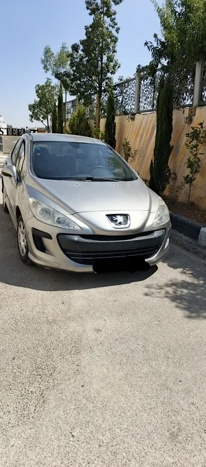 بيجو-308-موديل-2011-دهان-كامل-ماتور-و-جير-و-بودي-و-صالون-في-حالة-ممتازة