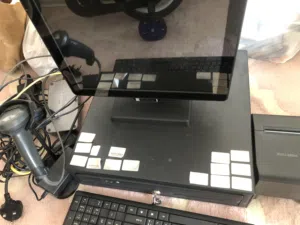 جهاز محاسبة مع البرنامج للبيع