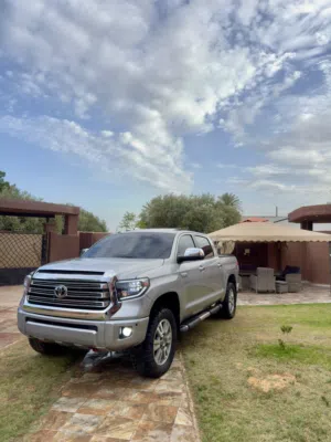 Tundra 2017 full PLATINUM 4x4