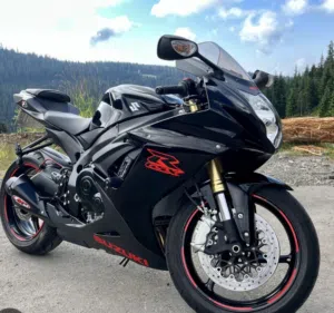 GSXR-750 For Sale(للبيع)