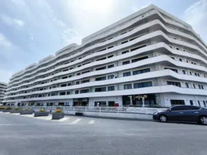 Elegant 2-Bedroom Apartment for Rent in Muscat Hills Golf Tower