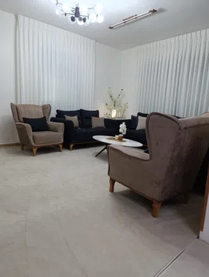 شقه للاجار تشطيب حديث