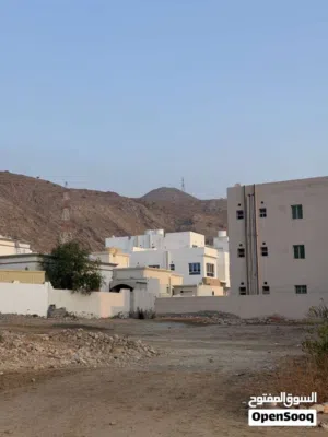 فرصة مميزة بموقع له طلب كبير ومرغوب  العامرات المحج مقابل الممشى وقريب من كل الخدمات