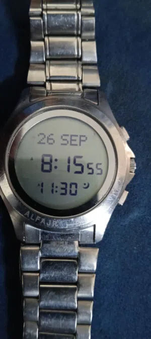 Others . Analog Quartz . Silver . Used4