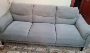 كنب من هوم سنتر استخدام خفيف اقل من سنه