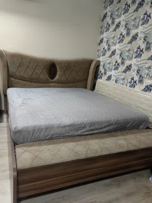wooden bed set