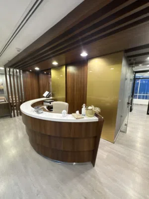 مكتب للإيجار مساحة 73م بإطلالة بحرية Office for Rent 70 sqm Sea View