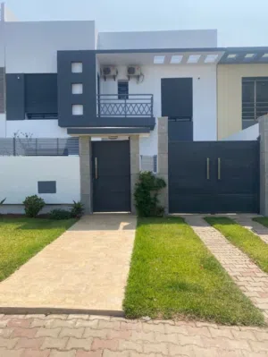 More than 6 bedrooms . More than 6 bathrooms . 600 m24