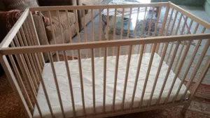 سرير اطفال جديد بالكرتونه