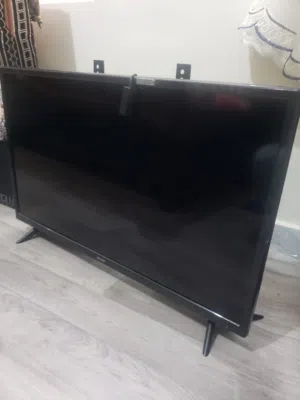 شاشه سكاي سات skysat مستخدم كرررت ناقص الكرتون