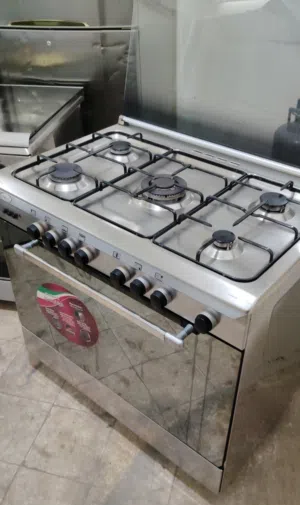 نبيع طباخ 5 شعله مقاس 60 في 90 اشعال ذاتي كامل ليت اضاءه في الفرن بحاله ممتازه استخدام خفيف معا
