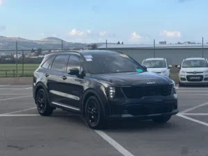 كايا-سورينتو-هايبرد-دفع-رباعي-فل-بدون-فتحة-جرافيتي-ترخيص-2023