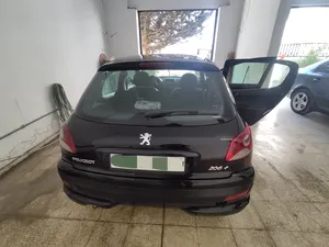 بيجو-اصل-وكاله-يد-اولى-بحالة-ممتازة