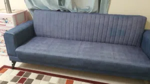 للبيع مجلس كامل وكنبات قطع