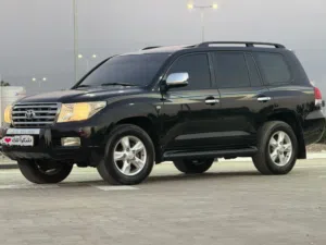 Used Toyota Land Cruiser in Al Batinah