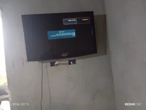 شاشة سامسنج اصليه 32 أصلية للبيع