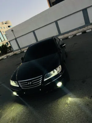 أزيرا 2010 للبيع