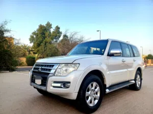 Used Mitsubishi Pajero in Hawally