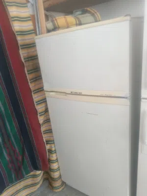 ثلاجه وغاز  مستعملات للبيع