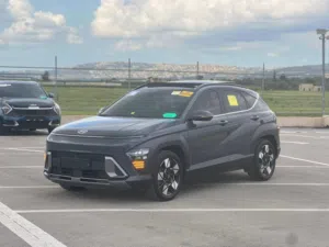 Hyundai . Kona . 2023 . New3