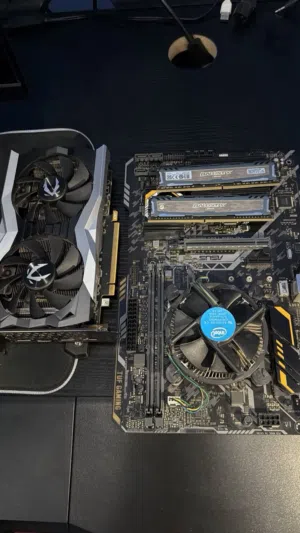 معالج i5 9400f Asus tuf H310 plus motherboard رام ballistix 16gb 3000mhz كرت الشاشة 2060 6gp