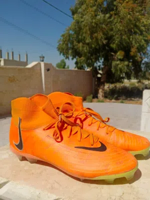 بوت رياضه NIKE
