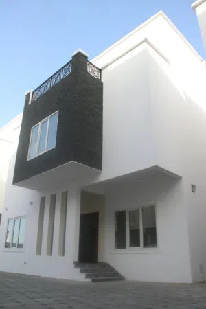 Villa in compound seeb karts