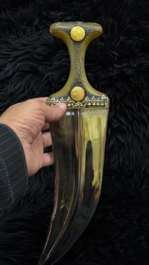 جنبيه صيفاني قمه طيبه مقرنه مستويه ضخمه جدا نادره من نوعها فوقها جمال ياحجاب الله