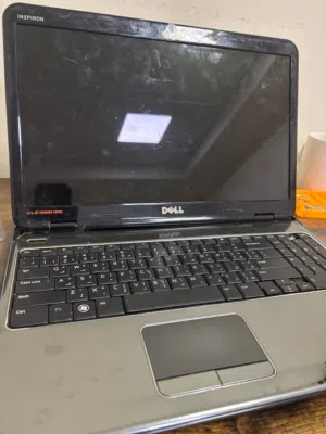 لابتوبين من شركة DELL من الجيل القديم للبيع ( قطع غيار / استخدام شخصي بإضافة قطع اليه)