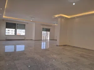 شقة طابقيه فاخرة و مميزة في دير غبار قريبة من صيدليه جونيا - الرقم المرجعي 15228