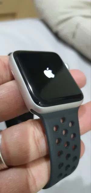 Apple watch series 2 nike 42 mm ساعة ابل الاصدار الثاني
