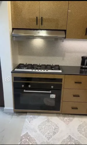 مطبخ نظيف جدا جدا بحالة ممتازة