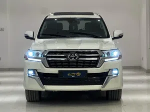 Used Toyota Land Cruiser in Muscat
