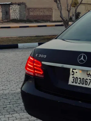 مرسيدس E300
