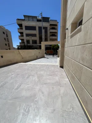 220 m2 3 Bedrooms Apartments for Sale in Amman Dahiet Al-Nakheel