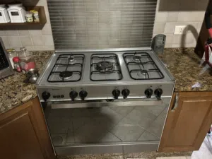 غاز و فرن نوع وتار 90 سم مستعل للبيع