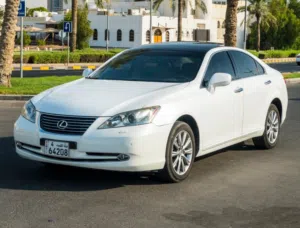 للبيع  لكزس ES 350 موديل  2008 اللون ابيض من الداخل جلد بيج كامل المواصفات