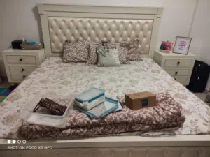 bedroom set Malaysian import special wood deco paint neat and clean