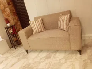 طقم كنب 12 مقعد Morden اسفنج ضغط عالي ، قماش جيكار فاخر استخدام بسيط جداً بحال الوكاله