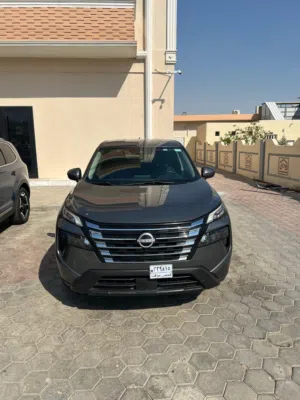 Used Nissan Rogue in Basra