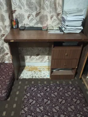 مكتب لبيع خشب لاتيه