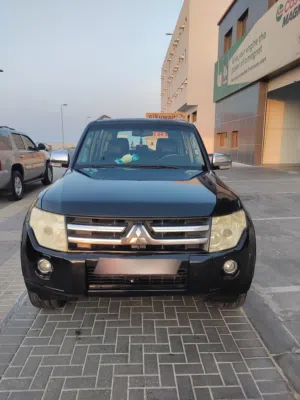 للبيع باجيرو موديل 2008