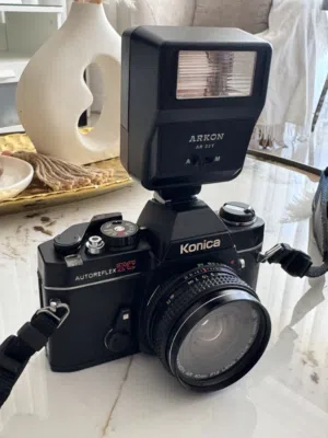 Konica Autoreflex TC – كاميرا كونيكا سنة 1976
