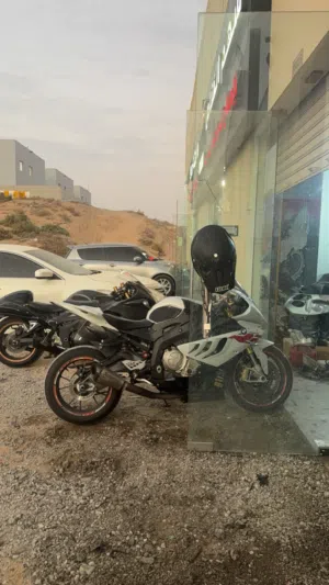 بي ام دبليو s1000rr bmw