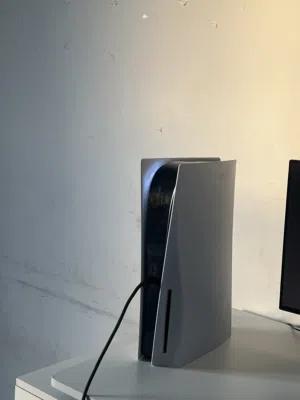 بلايستيشن 5 للبيع على 800 معا جهاز