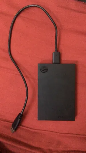 هارد ديسك جيمنج خارجي Seagate FireCuda 2TB شبه جديد بحالة الوكالة للبلايستيشن والكمبيوتر