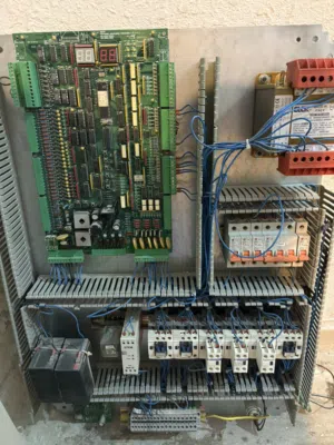 كنترول فلسطين سرعتين للمصاعد