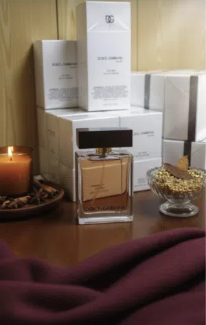 اجمل العطور النسائي يتوفر لدينا عده انواع اي عطر   والثلاث عطور