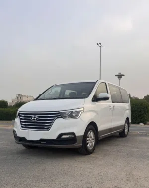 هيونداي H1 بحالة ممتازة عداد 57 ألف فقط